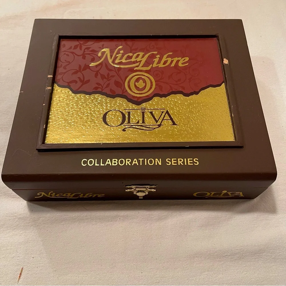 Tight Fitting Snap Closure Latch Wooden Cigar Box